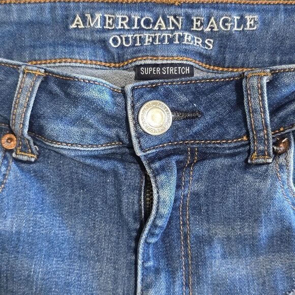 American Eagle Hi Rise Shortie Super Stretch Distressed Jean Shorts - Size 10 - Picture 3 of 12